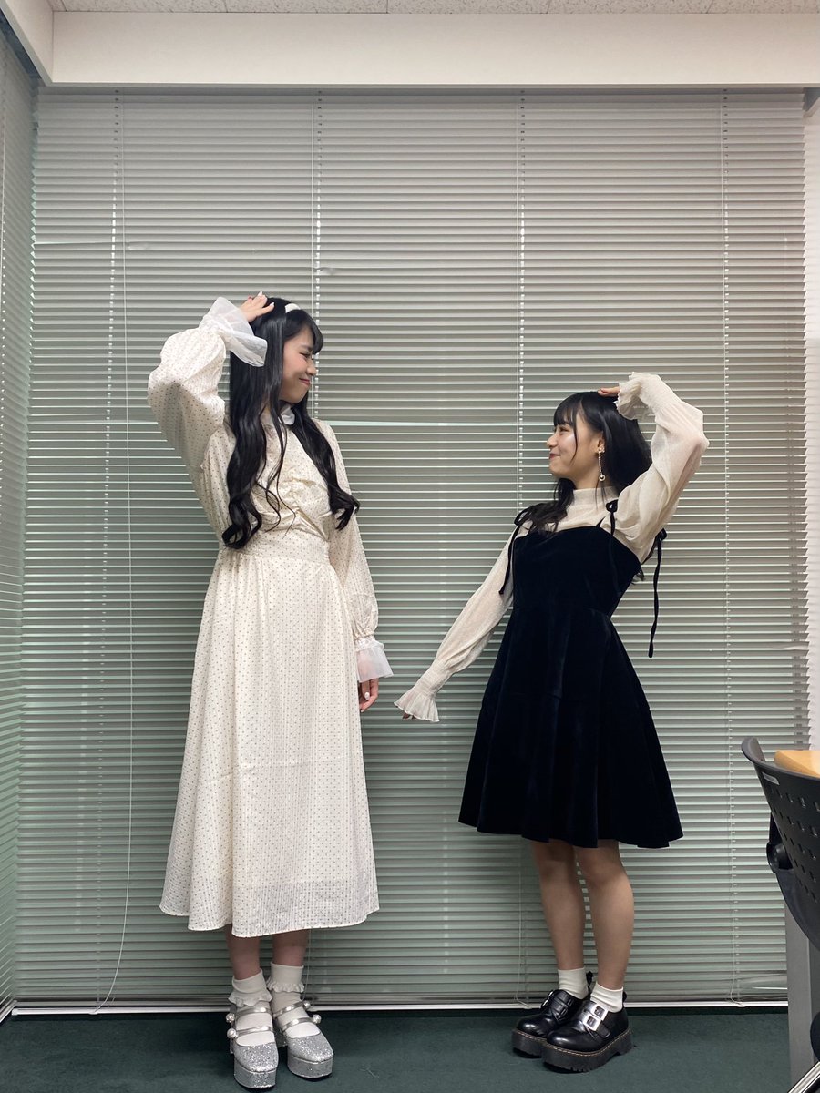 堤 もね 身長差コンビ推してね 今日はもねがヒールを履いたことによりカップルみたいになりました Peeltheapple ぴるあぽ 15cm差 カップルの理想の身長差らしいです T Co D5nbu68rnr Twitter