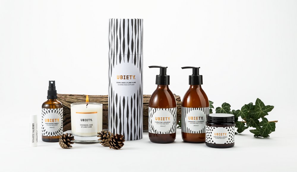 bathxmasmarket's tweet image. Pamper yourself this Christmas and check out our Health and Beauty stallholders. 🧖‍♀️
From @FindUbiety's vegan products, to @somerset_lav's oils,@bohobotherapies' blends to @HiveOriginals' honey products, you're sure to find a relaxing treat! &amp;gt; bit.ly/2JGy6cY