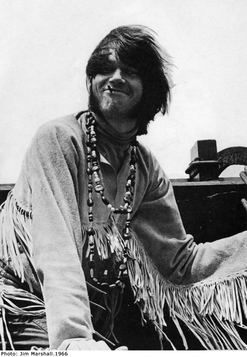 happy birthday to the sexiest most emo folkie to have ever folked!! here is a thread of sexy emo man aka neil young bc i  #love him