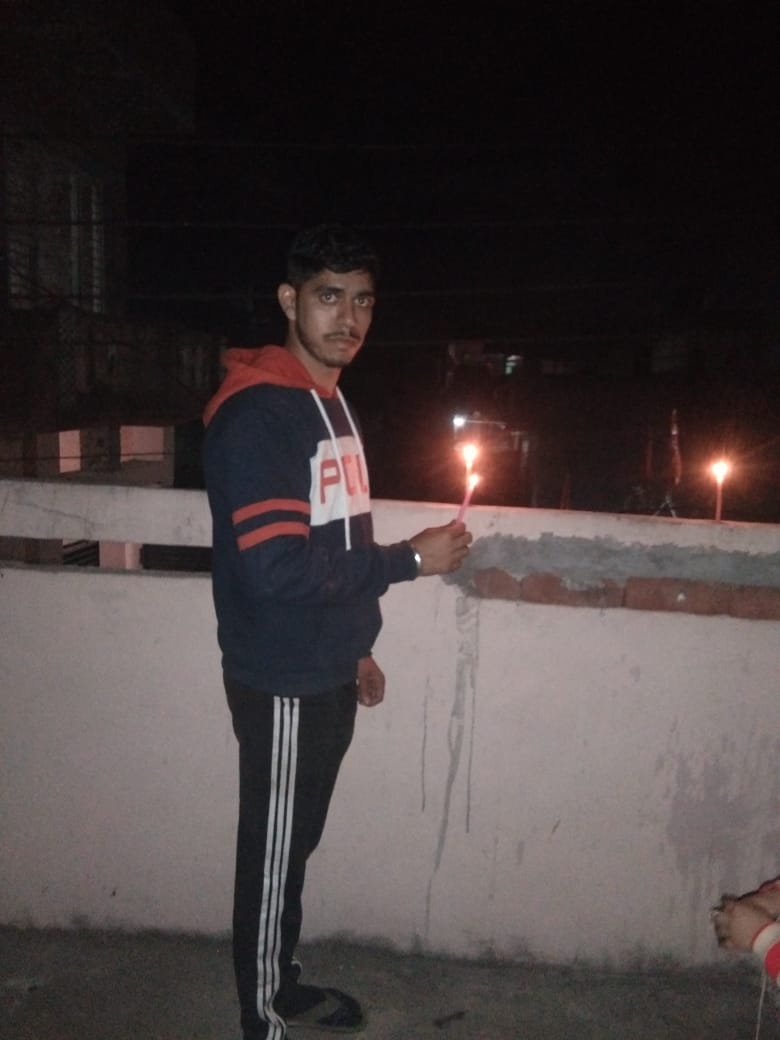 Nsuiishudhawan's tweet photo. "उम्मीद का दीया 🪔"
#DiyaForHope
#DiyaForOneness
#DiyaForHumanity
@AmritaDhawan1 @INCDelhi @kumari_selja @DeependerSHooda @KhetarpalKapil @duhanvikram @TheRajanRao https://t.co/OwnKY6F79p