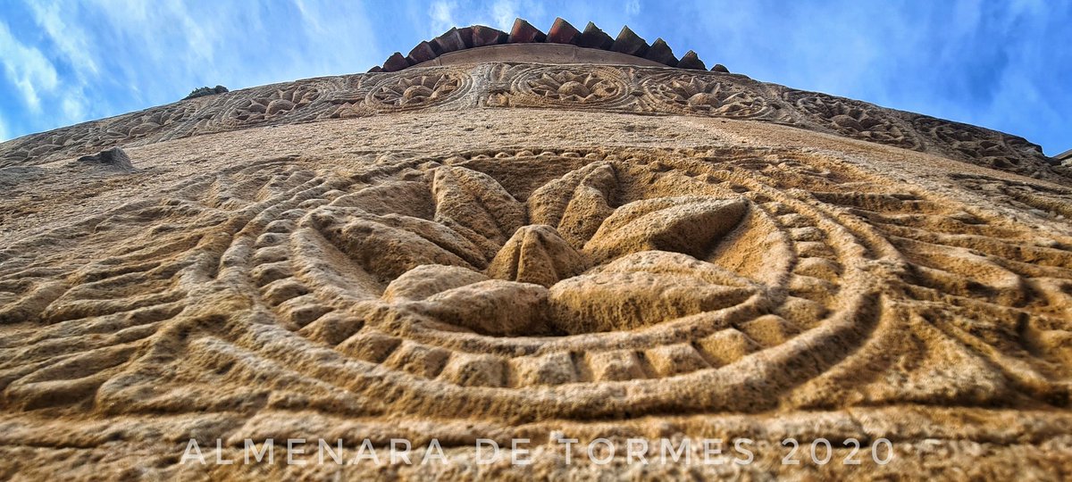 juzbadoayto's tweet photo. La iglesia románica de Santa María la Mayor de #AlmenaradeTormes es uno de los templos más singulares de nuestra comarca #tormesina. Las #filigranas, estructura y mezcla de estilos la convierten en #BIC en #1982. Os invitamos a visitarla. #Salamanca #desdejuzbado #Juzbado https://t.co/JLC1WmWph9
