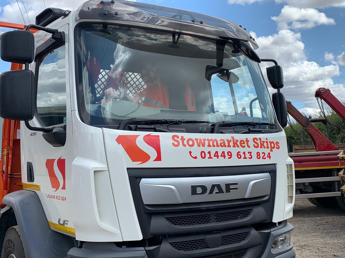 SunSkips tweet media