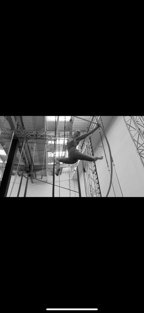 sarah_e_flinton's tweet photo. YAAAAAAASSSSS FINALLY, after a long first lockdown of training and getting myself ‘good enough’ I’ve passed the exam to be able to train on my own in an actual training space... can I call myself “professional” now? 🎪 #circustraining #spanishweb https://t.co/ZA0cQRU9k9