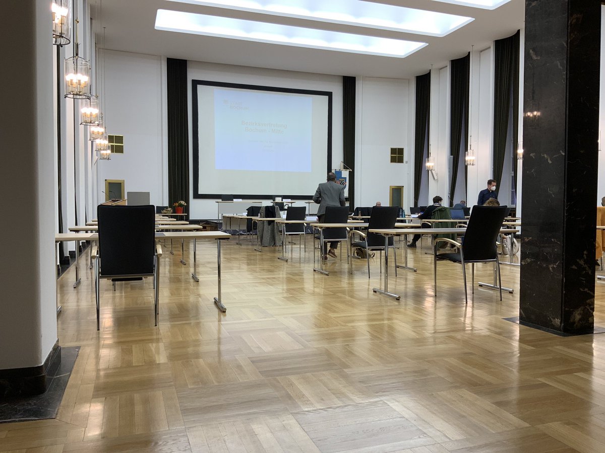 JensMatheuszik's tweet photo. Heute tagt ab 15 Uhr die Bezirksvertretung @bochum_de Mitte #bvBOmitte. Wäre Bochum-Mitte eine eigene Stadt, dann wäre #boMitte selber eine Großstadt (> 100.000 Einwohnern). Aus „Kontinuitätsgründen“ twittere ich diesmal nicht aus der Sitzung - sondern via @PottblogLive. !B https://t.co/DnWK8e19KB