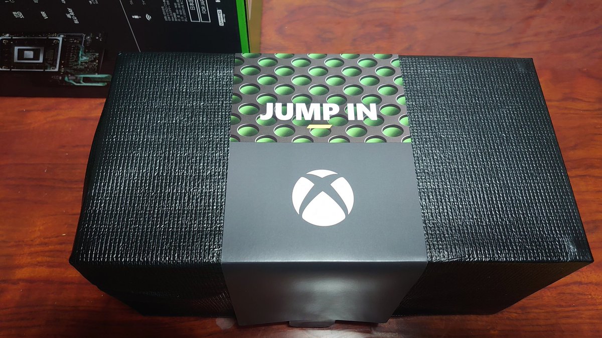 Black_Trinary's tweet photo. 来ました！XBOX series X‼️セットアップ終わって未知の世界を堪能してます😉

#XBOX #XBOXseriesX #HALO #microsoft #videogames #jump_in #japan https://t.co/J5ZMkgLh6X