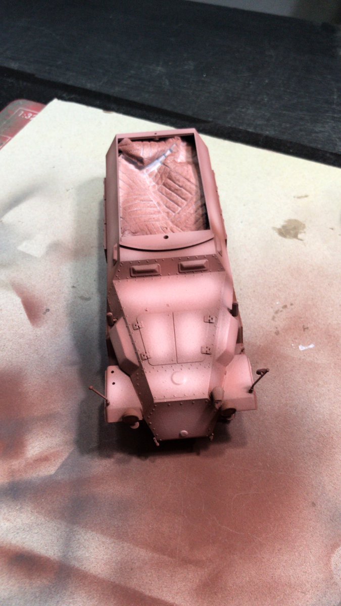 What is it with German armour and wheels 