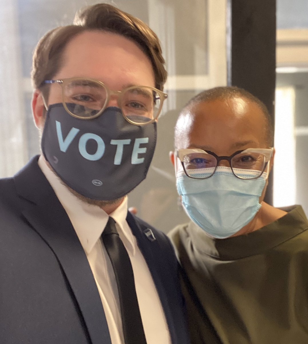 ethan_tedw's tweet photo. Working for @xjelliott this year was literally a dream come true.

I want to thank Senator Elliott, my coworkers, my field team, our supporters, and the 1k+ people who volunteered for her campaign. https://t.co/PqYpzR1Mez