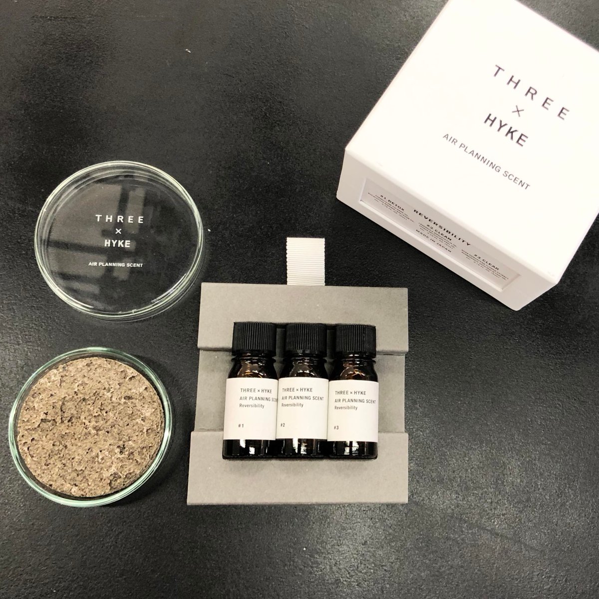THREE × HYKE エアープランニングセント