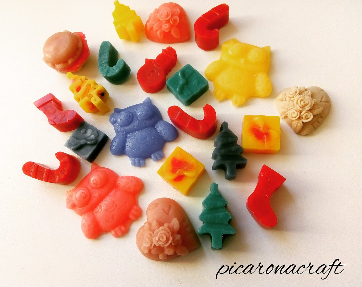 CraftPicarona's tweet photo. Wax decorative components for my Christmas candles 🎀⛄🎄😀
#picaronacraft #instagramupdate #handmadegifts #HandmadeInUK #candles #decorations #Facebook #BeKind #share #giftideas 

Follow me on Facebook &amp; Instagram 
@PicaronaCraft

Shop online
https://t.co/GYF2z45iVt https://t.co/pOgZ8nNNLD