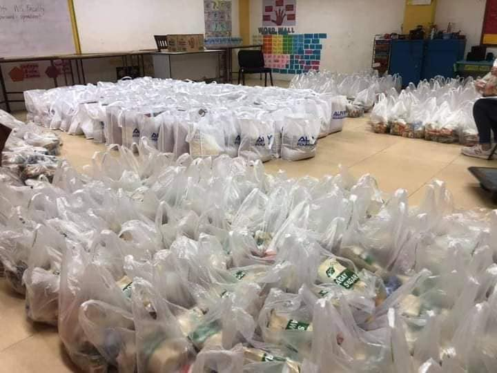KaiMidel's tweet photo. A company with big heart ❤️❤️❤️
Happenning now!!!!  Alive Foundation Bangon Oragon relief Operation in Tiwi Albay.
#AliveFoundation
#EmpoweredConsumerism https://t.co/aUOygTSzVx
