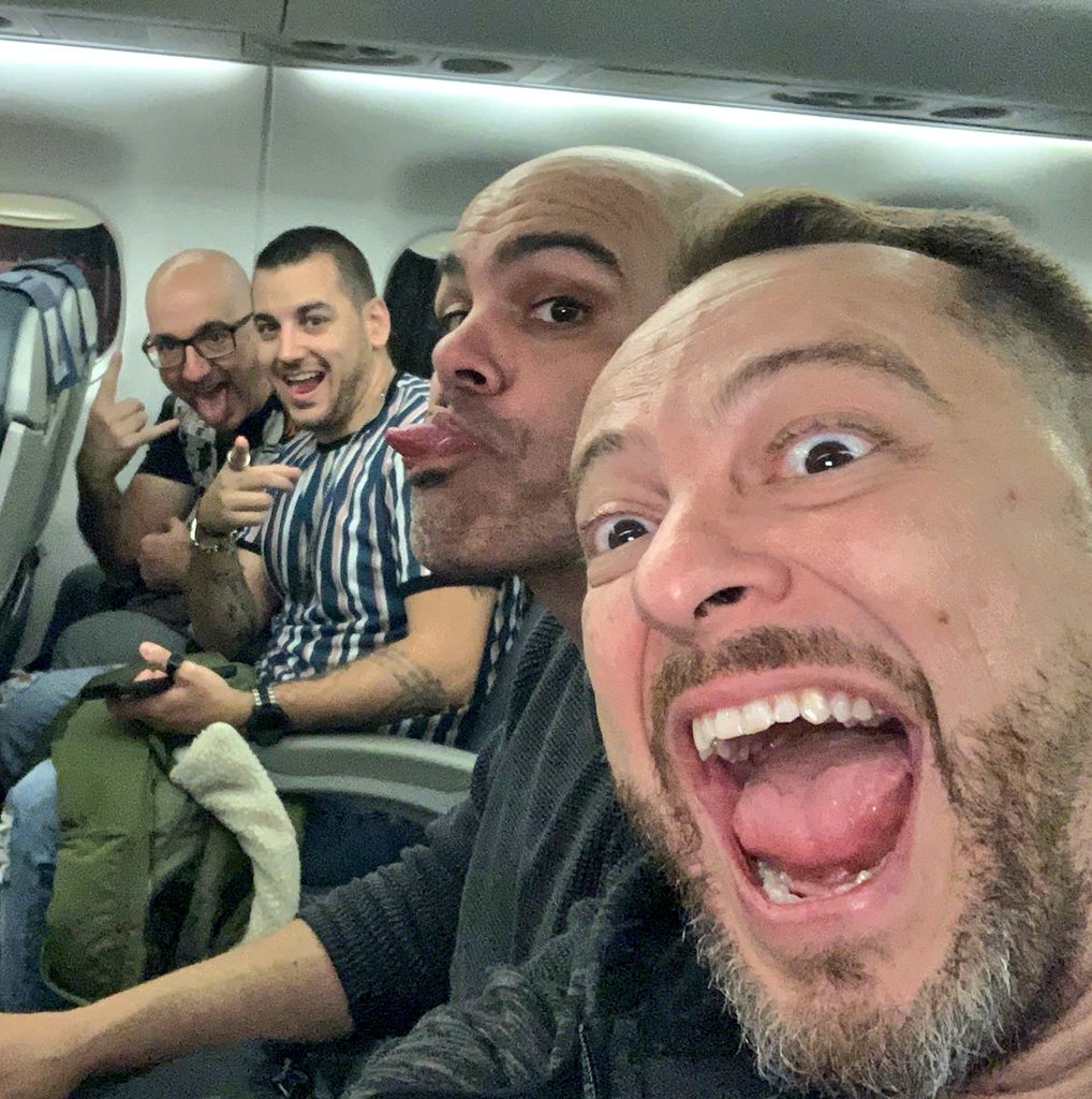 Ah, que no os lo hemos contado? Hoy tenemos invitado Superstar, Mr. Solitario <a href="/javiercalvo/">Javier Calvo</a> de <a href="/visludica/">Vis Ludica</a> , no digo nah, viene un amigo y hermano. PROGRAMON. De que vamos a hablar? Ni puta idea, pero algo surgirá. Nos vemos a las 22 en Twitch! <a href="/almedinaramos/">Alberto (Almera)</a> <a href="/Jorch_9/">Jorch🎲🍿</a> <a href="/vazkez_javi/">Javi Legacy</a>