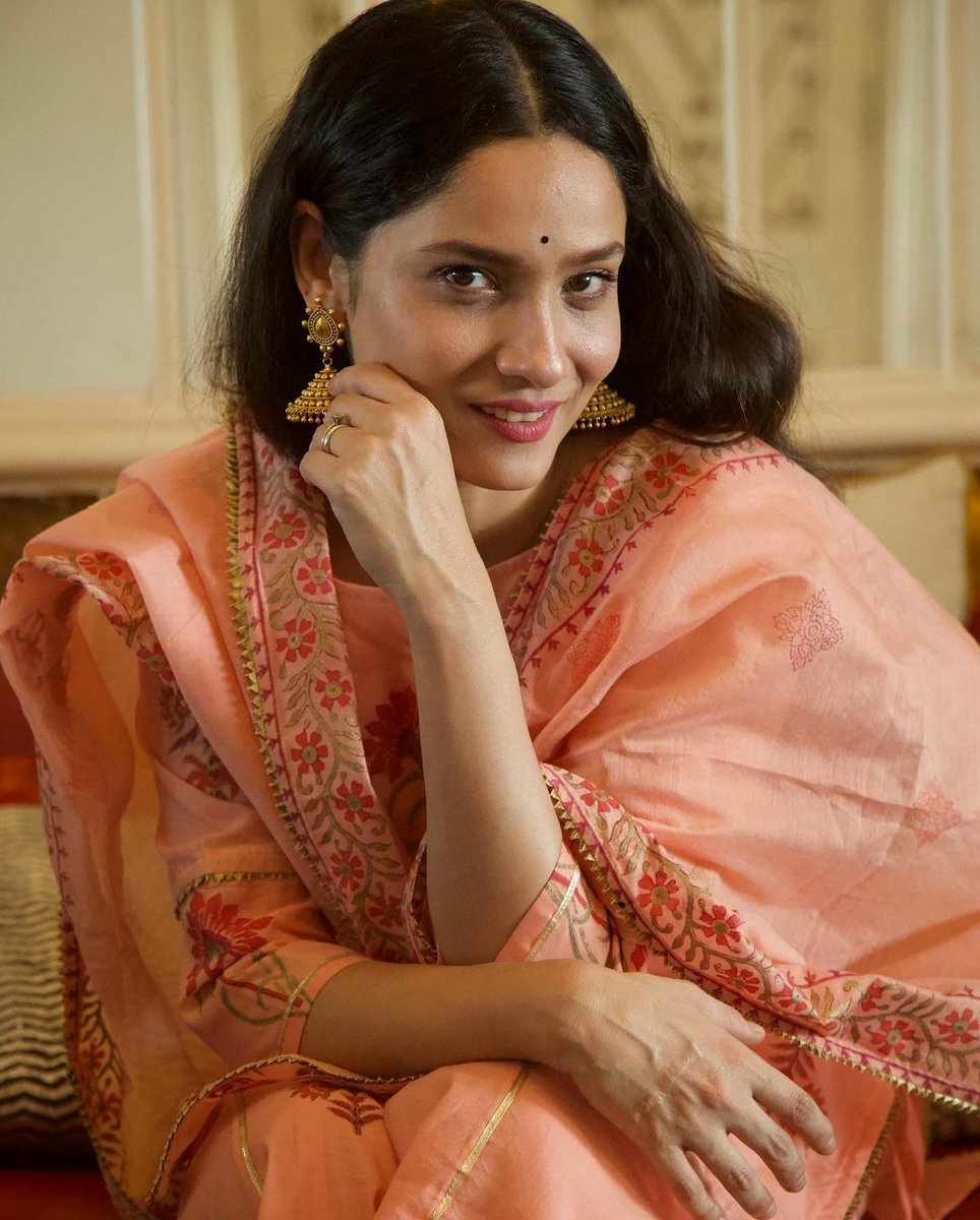 ankitaxglory's tweet photo. My peach gurl🍑❤️
Sweetie!🍑 
Her smile and outfit, best combined!🙂🍑 

@anky1912 
#Ankitalokhande #Anky #Anku #Ankuholic #best #peachgurl https://t.co/5yD28lYkFT
