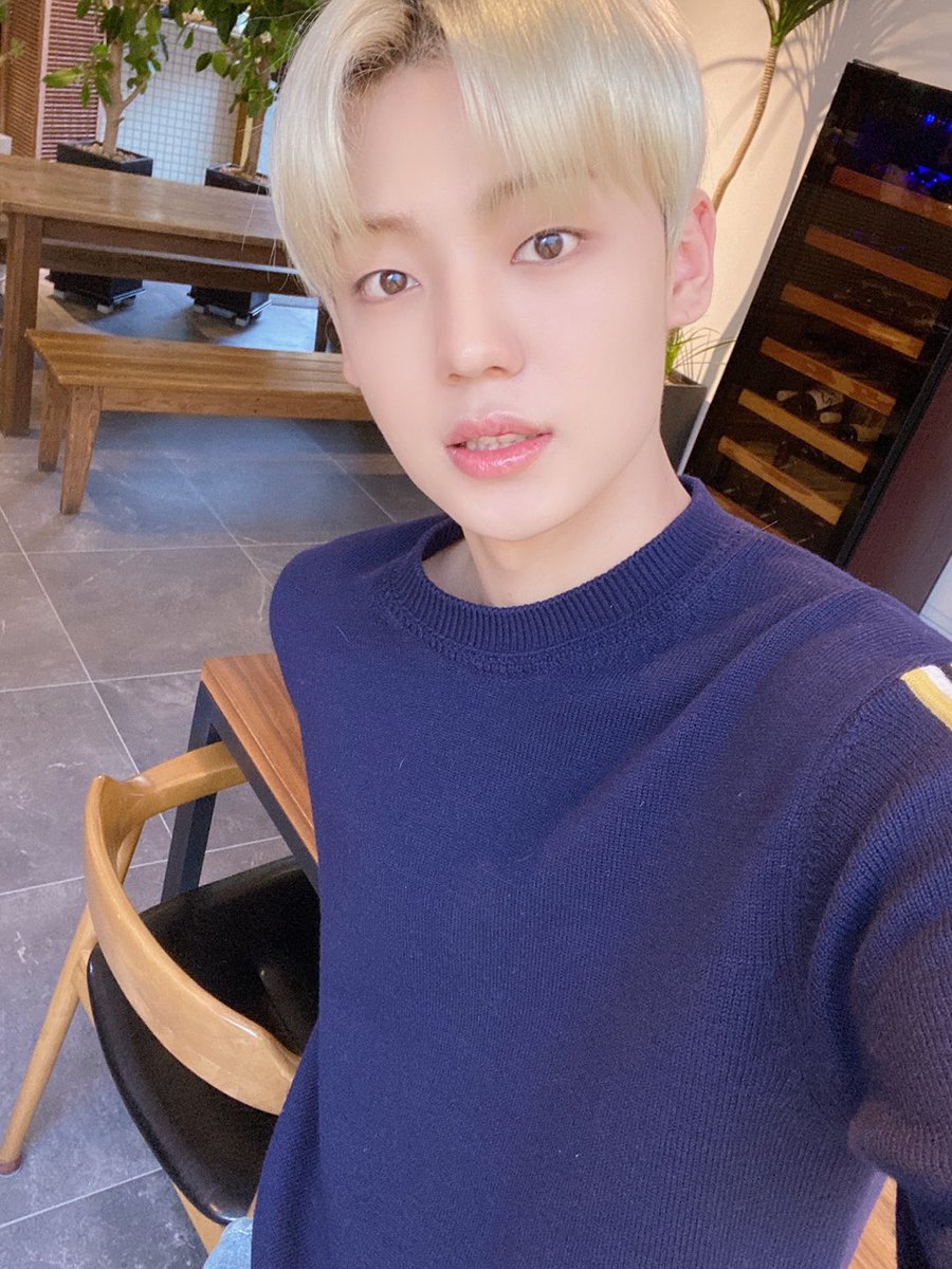 official_ACE7's tweet photo. [#에이스_찬]

오늘 내 하루안에 초이스와 함께한 시간이 많아서 너무너무 행복하다!!!👏🏻
오늘도 고맙고, 사랑해 내 사랑들💛

#ACE #에이스 #CHOICE #초이스 https://t.co/jJ1yiHEbRl