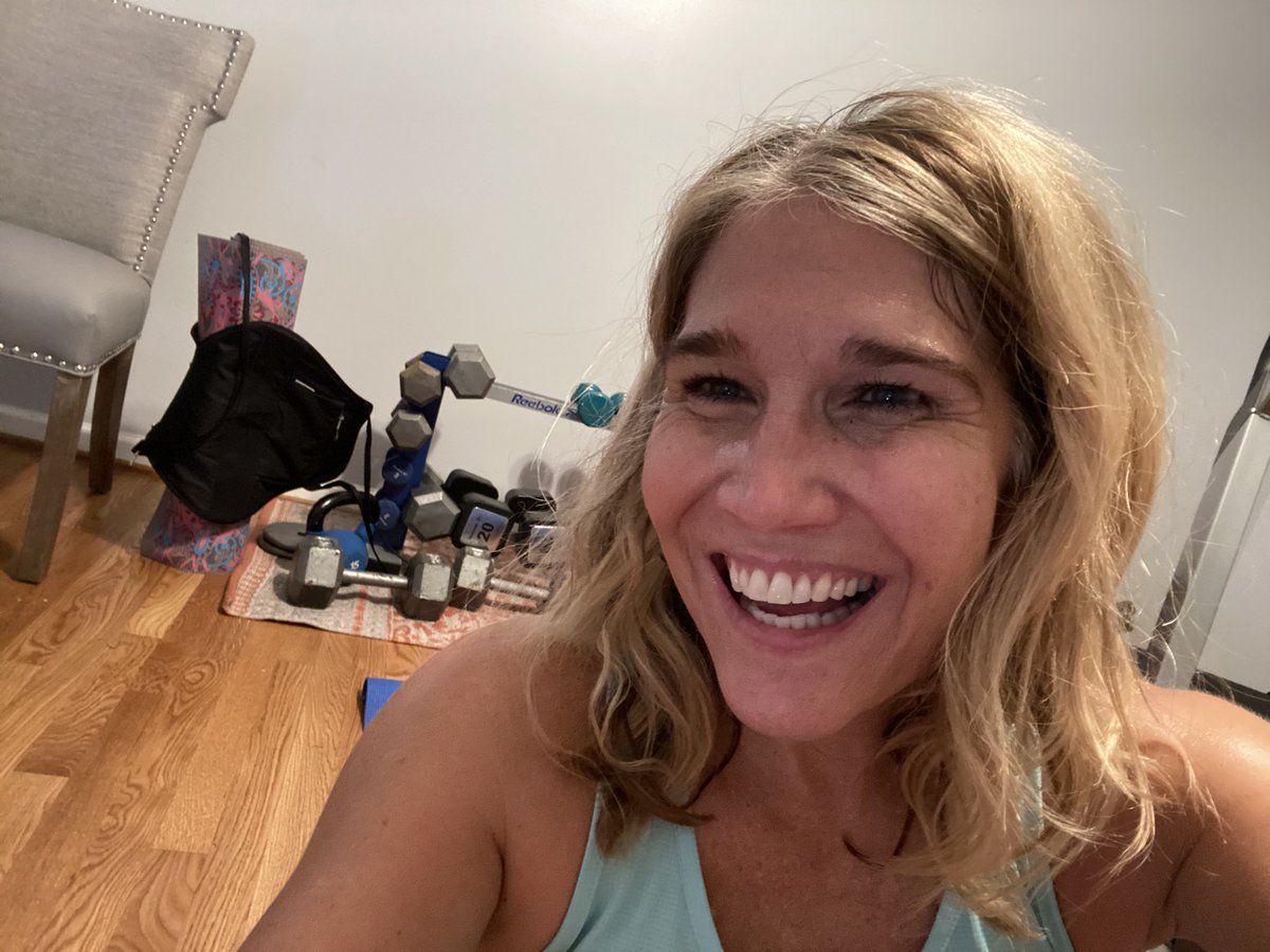 lisarunsonfaith's tweet photo. Today was the first time I had played the card game on the #prettymusclesapp. What a get to this morning! Time to get moving to the office๐Make today count my friends. #running #nuunlife #nuunlegacy #poweredbybits #fitnessteachergospelpreacher https://t.co/xrx1NbZut9