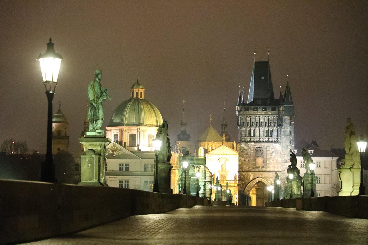 realHonestGuide's tweet photo. Just some pictures from Prague - Charles Bridge... #honestguide #prague https://t.co/on3BhIpyes