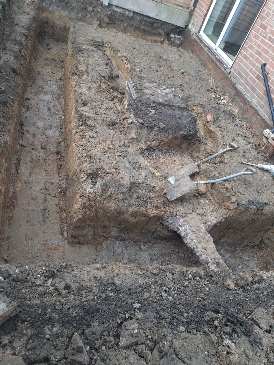EvansExcavation's tweet photo. Footings dug and passed in Poynton #thediggerlady #diglikeagirl #girlboss #smallbusiness #FemaleEntrepreneur #workingmummy #evansexcavation #SBS #takeuchi #wolfwise #construction #womeninbusiness #womenempowerment #womeninconstruction ๐๐๐ทโโ๏ธ https://t.co/qHN1zp8olF