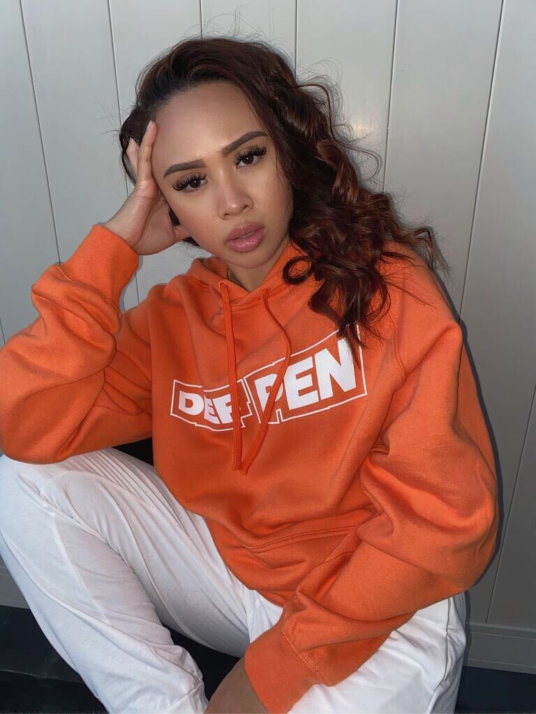 DefPenShop's tweet image. Cozy szn @__eileenreyees