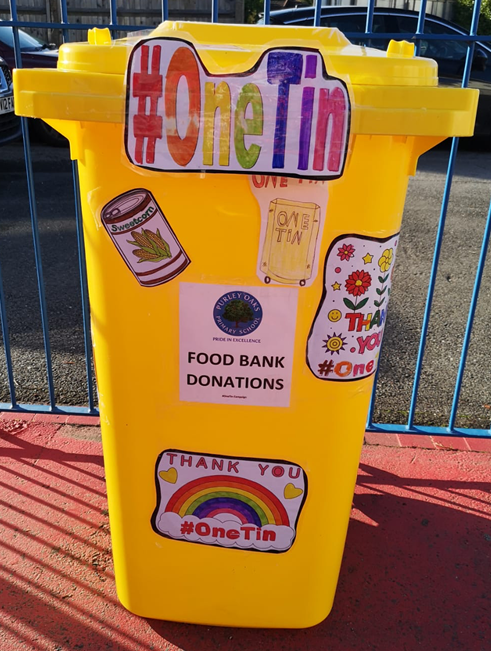 PurleyOaksSch's tweet photo. We are so excited to have our #OneTin bin in support of @CroydonCovidMA. Find it on the red path by our car park.
We are taking donations for @PurleyFoodHub . Any donations of non-perishable foods and drink plus toiletries and nappies/wipes etc. would be very gratefully received. https://t.co/rBX6TAij2Y