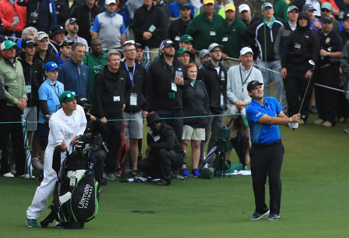 While we wait for the  #Masters rain delay to end, I have a little story about this photo I've never shared. (1/13)