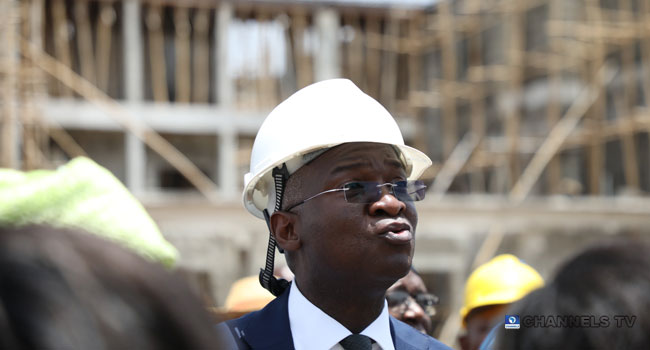 channelstv's tweet photo. Housing Projects: FG Owing 3,504 Contractors About N69.9bn, Says Fashola https://t.co/PkiKGtcrZp https://t.co/xO3lHNZ0NI