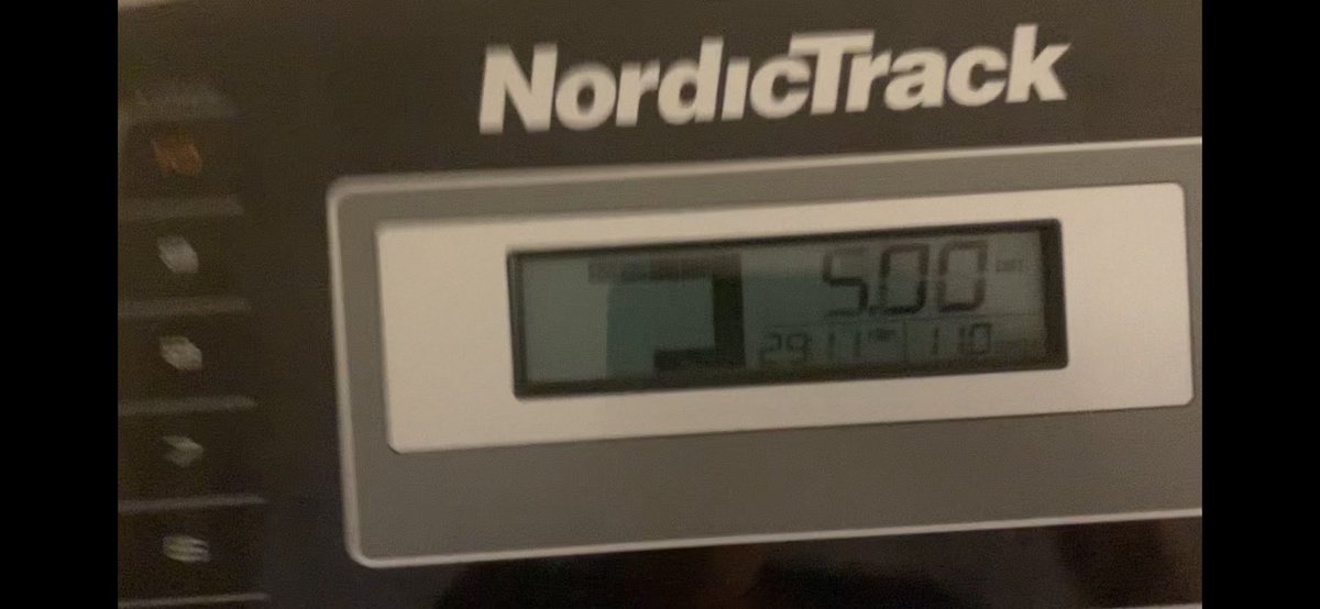 nckbro's tweet photo. Week 2, Day 8/28 of lockdown 8th run 🏃‍♂️ completed ✅ #mentalhealth #fitness #run #lockdownPB still a 🐌 😂 https://t.co/rgR5FXGLSU