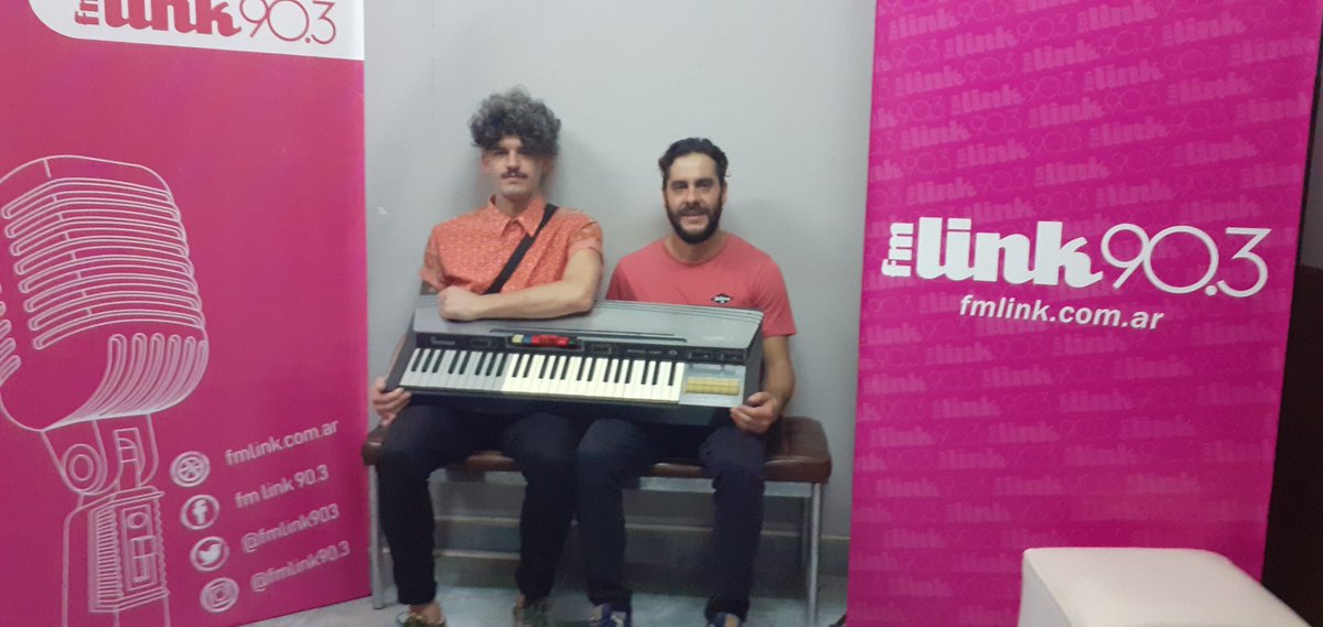 espev1's tweet photo. En @fmlink903 José y Nik de #MangoDub hablan de ese disco que se viene entre algunos temitas 

Alto espacio que da siempre @emiliokarothy https://t.co/UjpQYOnjsG