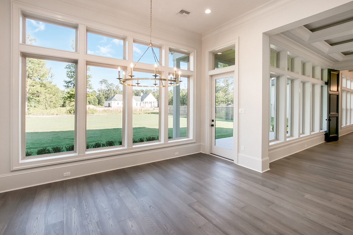 thekellywgroup's tweet image. This #NewCustomHome Features a Complete Custom Lighting Package - Chandeliers, Pendant Lighting &amp;amp; Inset Lights Throughout Most Living Spaces! #TakeATour - 437 S. Fairway Drive - Bedico Creek Preserve!  #2020FallTour 
ow.ly/PnY250Cf0Cz