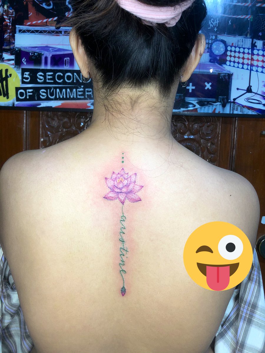 acljnpsmnte191's tweet photo. MY FIRST TATTOO 🥰
#Austine https://t.co/iFwWJ2dYP5
