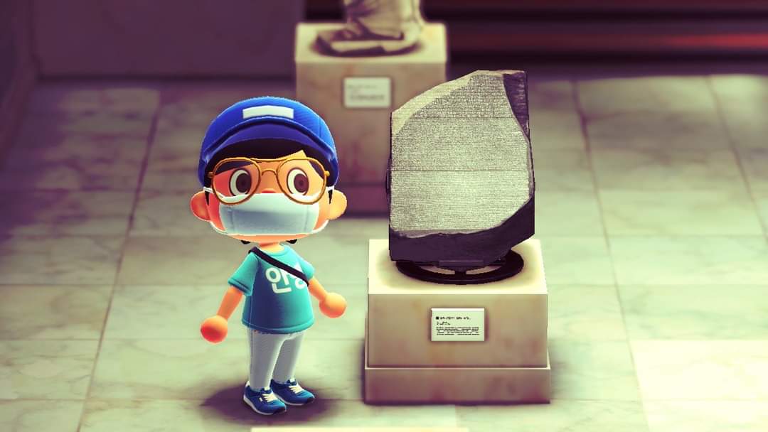 Finally got the #InformativeStatue in <a href="/animalcrossing/">Isabelle</a> this translator is happy.