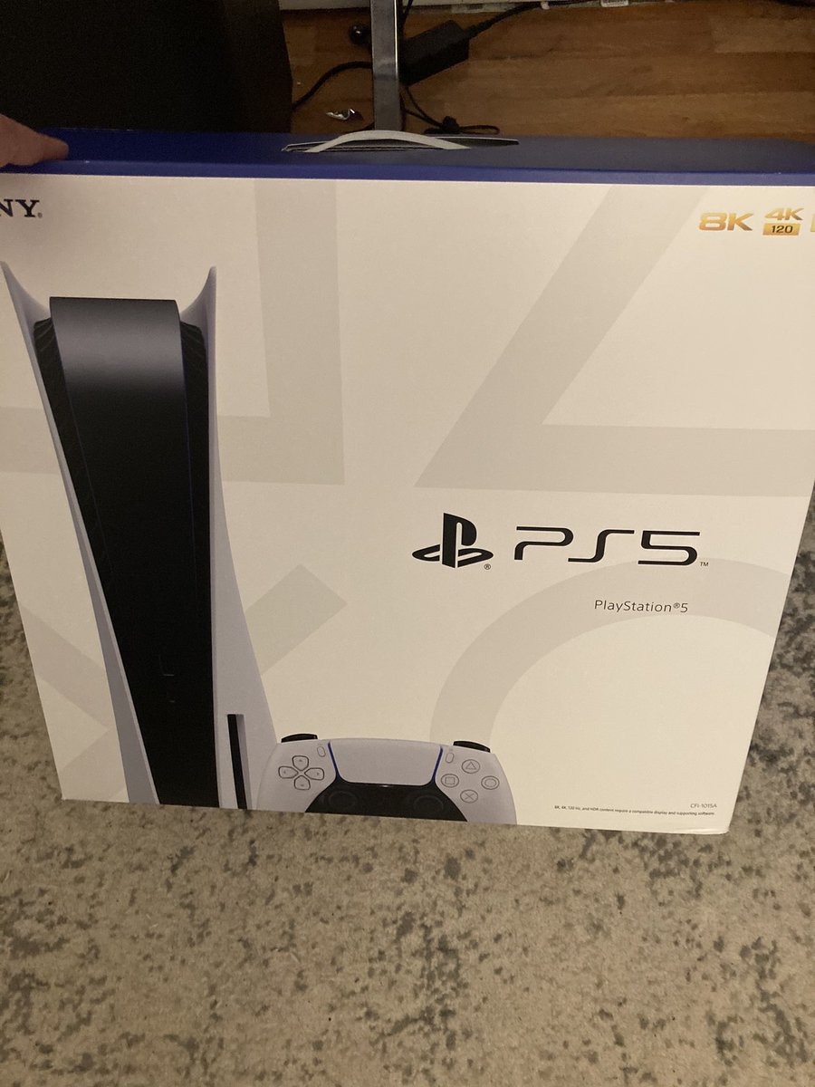 NyFlipLife's tweet photo. The beast has arrived.

Who wants it? 

#PlayStation5 https://t.co/tZOPkaq6DE