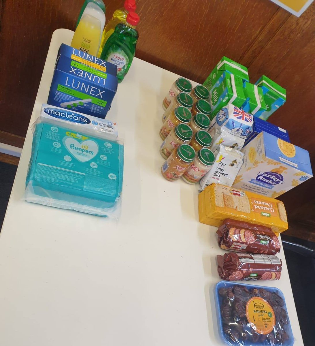 ArtsInTheYard's tweet photo. Some generous #FeedYardley #food donations for #Yardley which we redistributed to #Stetchford #foodbank at All Saints Church. Please donate non-perishable food items directly to @southyardleylib: Mon, Tues, Thurs, Fri & Sat 2pm-4pm
0121 339 5029 / volunteer@artsintheyard.org https://t.co/0C3yV8H0Ja