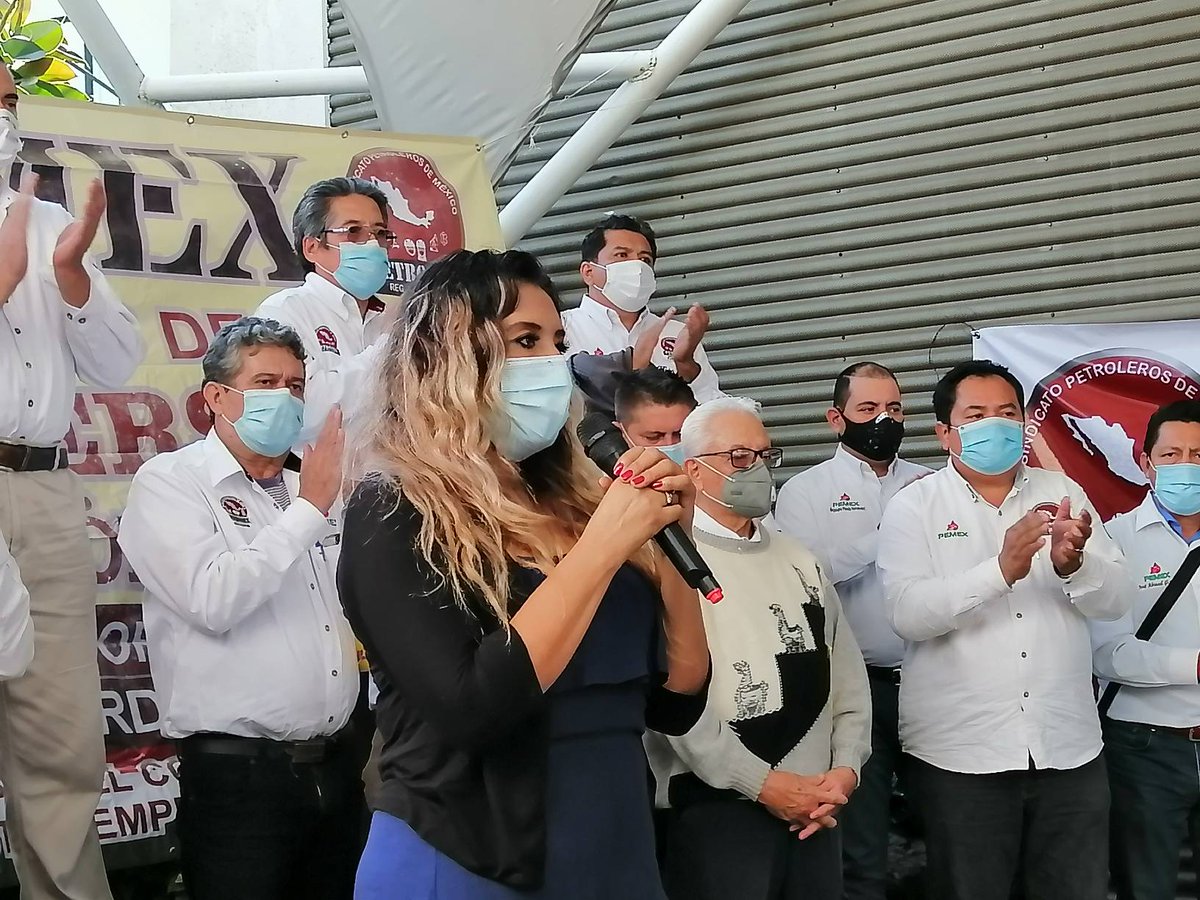 araceli_ocampo_'s tweet photo. El día de hoy he acompañado ante @STPS_mx a trabajadores del nuevo sindicato @PETROMEXoficial. Seguimos firmes para respaldar a gremios democráticos, libres e independientes. En esta #4T estamos haciendo historia con los nuevos derechos laborales. https://t.co/RRBFR0xE9b