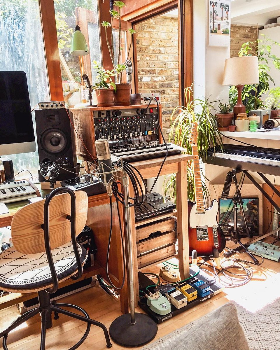 ADAM_Audio's tweet photo. For a lot of us, our home has turned into our workplace. ADAM Audio user, Michael McMenemy, has one lovely home studio setup in London that we sure wouldn't mind working from 🔊🌿
#ADAMAudio #ADAMA7 #musicproduction https://t.co/iLLyUiGmGk