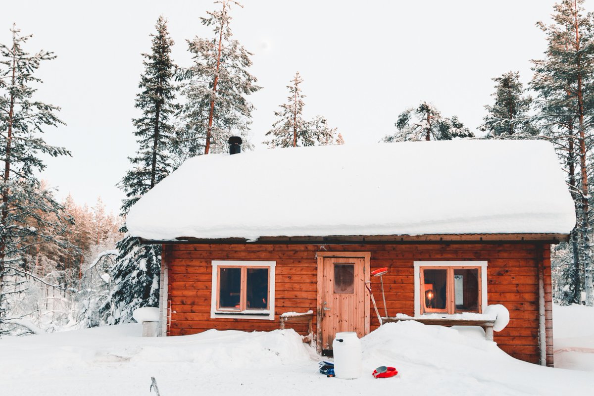 BrockDoors's tweet photo. Is your front door ready for #winter? Don't let the draft get in this year. Basic #winterproofing of your door can include:
✓ Filling visible cracks &amp; holes
✓ Weather stripping around the doorframe
✓ Adding a draft guard https://t.co/ISaEcftFl5