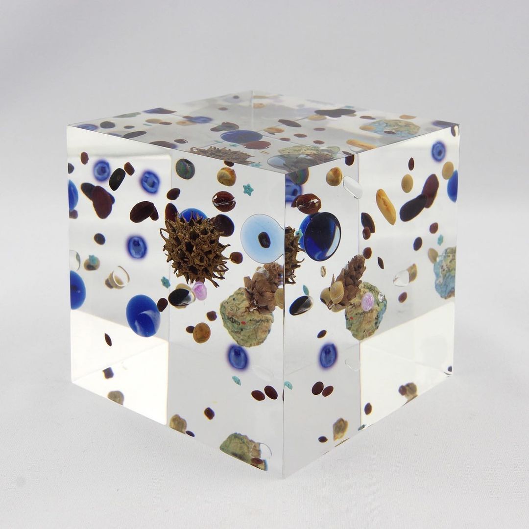 DesignApplause's tweet photo. - #IntersectChicago 2020 • #GaleriaUmbertoDiMarino naples
Artist #SatoshiHirose incorporates various media to create artwork in which the worlds of reality and memory intermingle.
Pictured: “Beans Cosmos #1,” 2018." https://t.co/qGW2PYn9pA