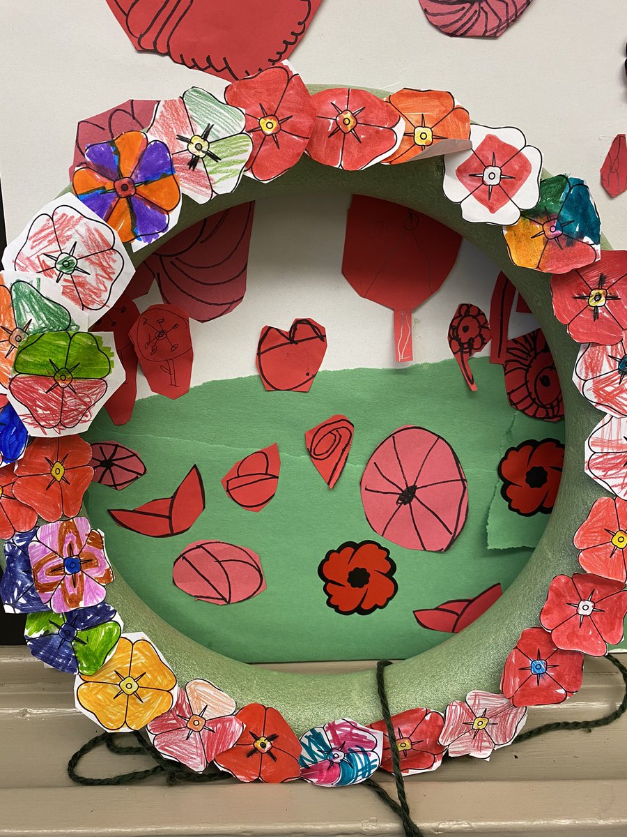 McCourt45's tweet photo. We remember #RemembranceDay2020 #apoppyistoremember #peaceisanoffering #Peace #BookRecommendations #gradeoneteacher #celebrations  @SydenhamPS_LDSB https://t.co/n1Z7qBsmCJ