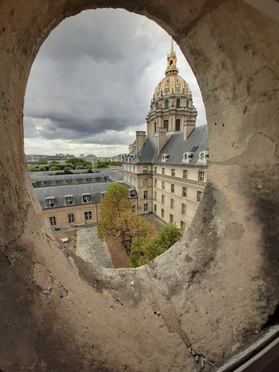 Fenêtre sur cour 👀
#EspaceDeTravail #Museum30