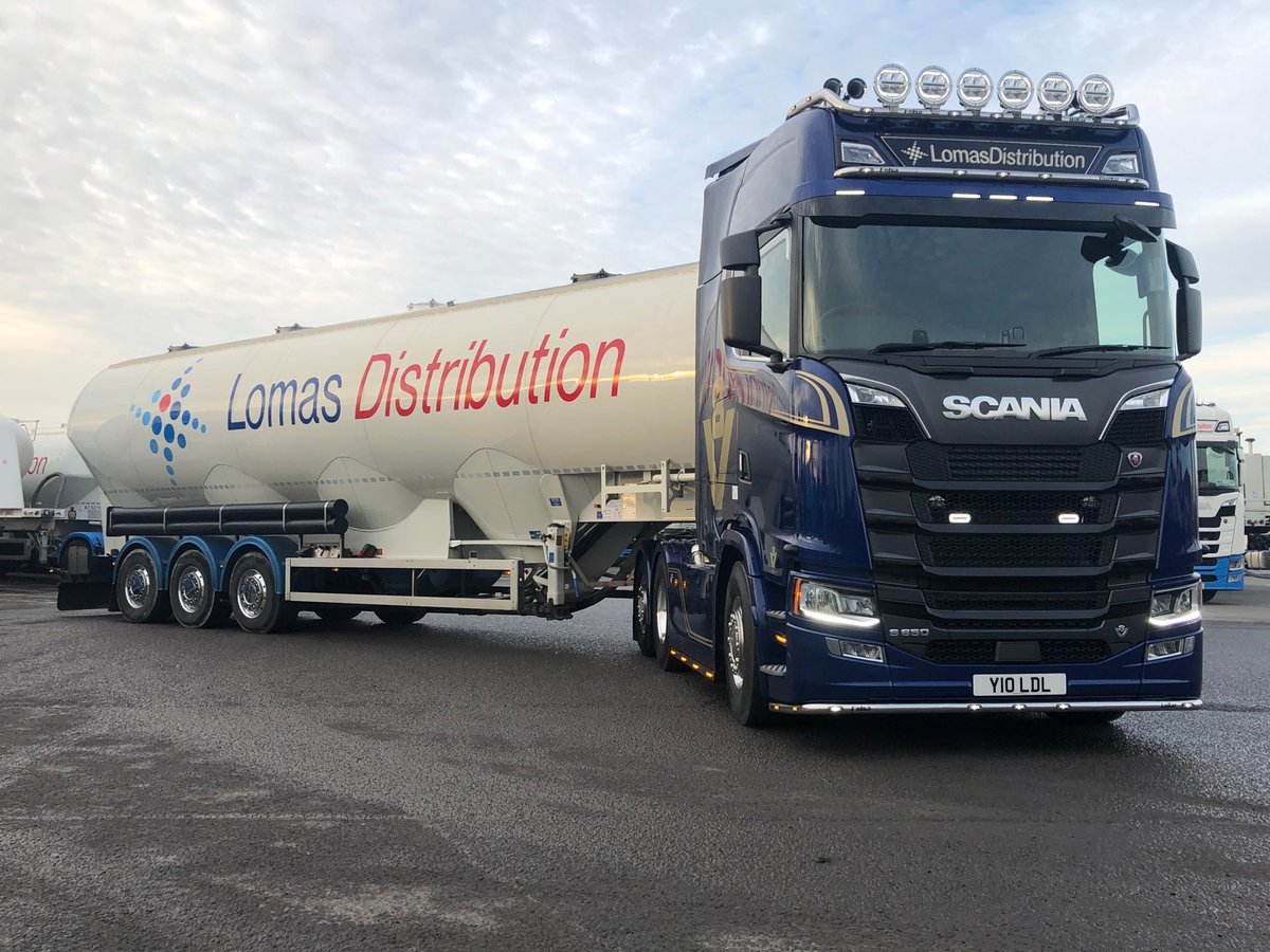 keltruck's tweet photo. New #LomasDistribution S650 #V8 #flagship as part of their fleet renewal programme #SuppliedByKeltruck.

#Buxton #Derbyshire #SK17 🏴󠁧󠁢󠁥󠁮󠁧󠁿 https://t.co/neWGFGsysW

https://t.co/eTfoSCO0nJ #ScaniaV8 #KingOfTheRoad

👏🏻 @SFletch8

Spec &amp; order your new #Scania at https://t.co/1PS9MXnyNX https://t.co/SlQMXhvPlE