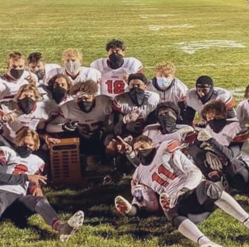CoachRusso7's tweet photo. Thank you to the MHS 21’ Seniors ✊🏼🛡⚔️ @jacobblosser1 @hbkfola @otduce1 @garrettlewis28 @RayAndersonII_ @Crossjacobs1 @DOPEMANOB @Pook2k &amp; everyone else! https://t.co/c9Bw3u3EYD