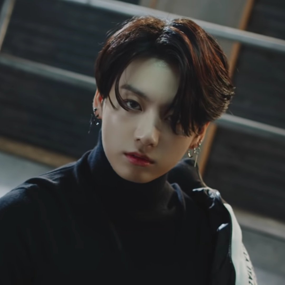 wujukook's tweet photo. jk four isnt enough https://t.co/GAhbXc335c
