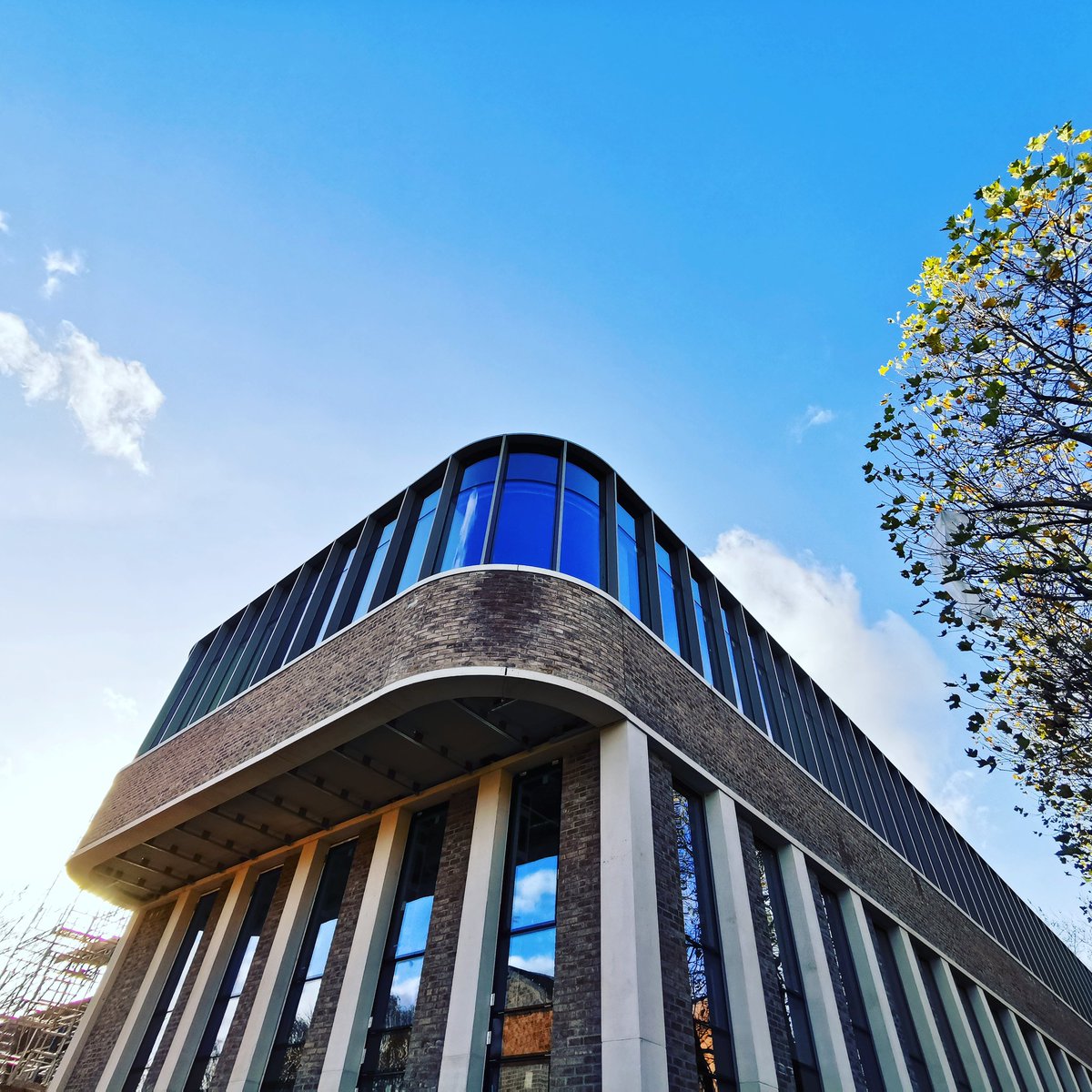 AnaidMPA's tweet photo. The splendid curves of @TrentUni @NTUEnterprise building revealed as the scaffolding comes off. The new home for our #NTUEnterprise community opens Spring 2021 #NTUEnterprise #proudtobentu #ntustaff https://t.co/naMTkoi9CQ