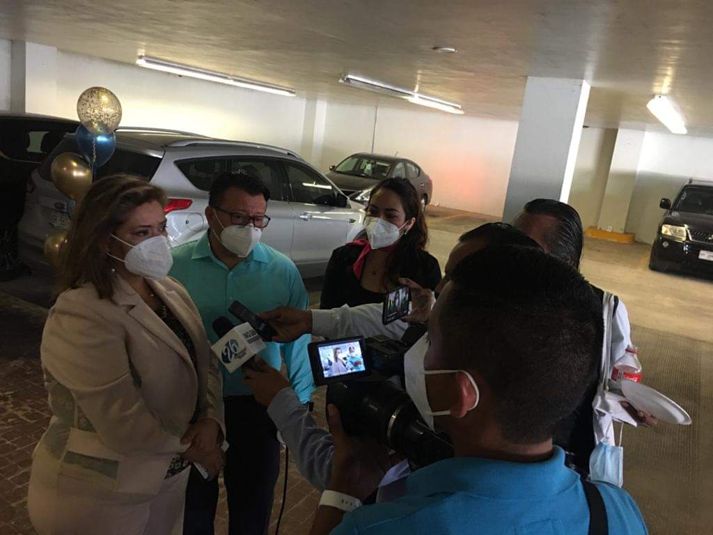 sinaitsa's tweet photo. #SINAITSA #LibertadSindical #libresindicacion #DemocraciaSindical #elecciontamaulipas
Rueda da prensa de la Dra. Mónica Martínez Marín Candidata de la planilla blanca para Secretaria General del Comité Ejecutivo Seccional de #Tamaulipas
@palomitarelowde @fedessp @valenzo14 https://t.co/5sKg0yY69d