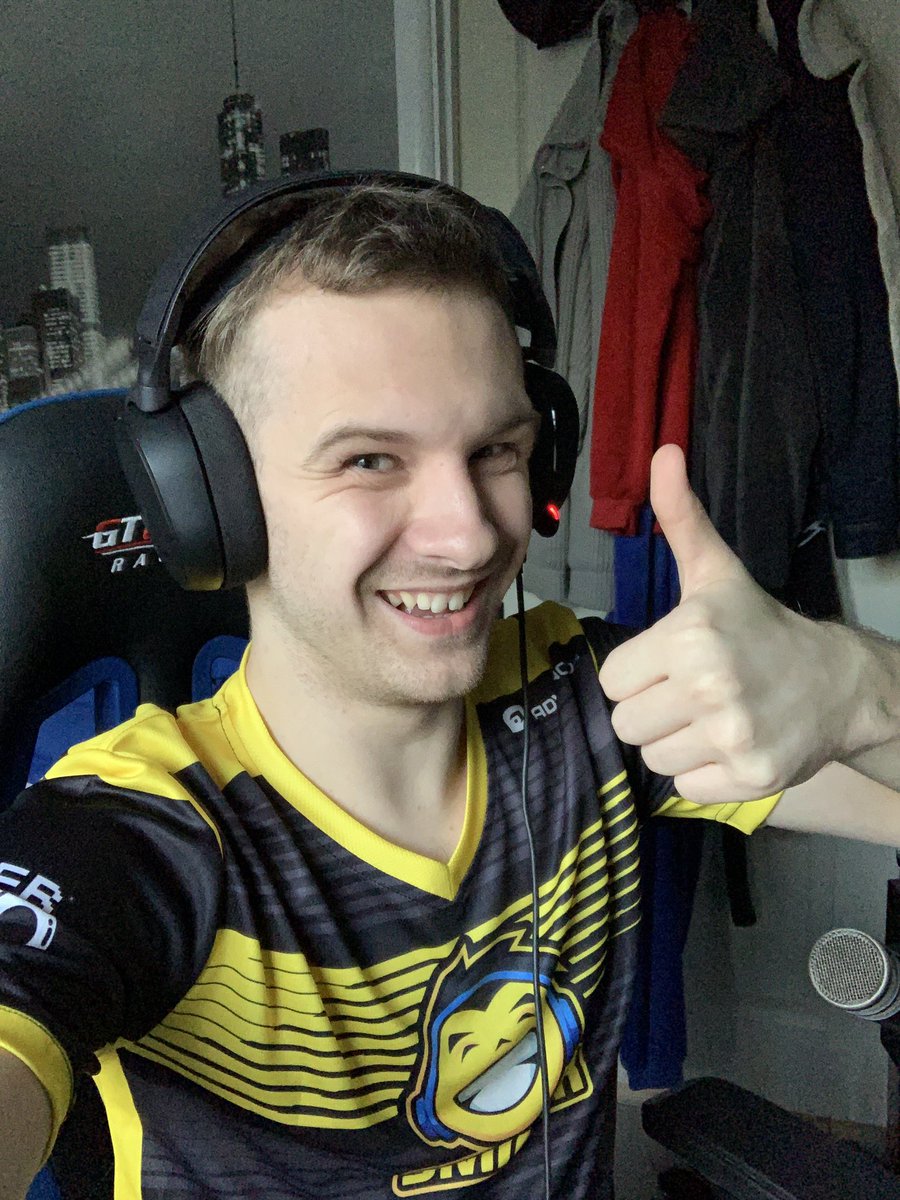 Joken_UK's tweet photo. This stream is brought to you by @SMILARMEDIA ! Type Joken69 for discounts at @GamersApparel ! #FalseAd #Merch #Lit
🔴 https://t.co/UnEFusx1Cv https://t.co/Zfy7WmzHuG