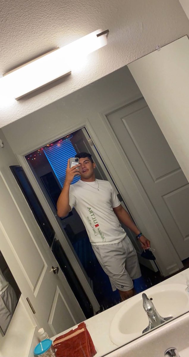 AidenJCantu's tweet photo. back to me now https://t.co/InVpq1mGsg