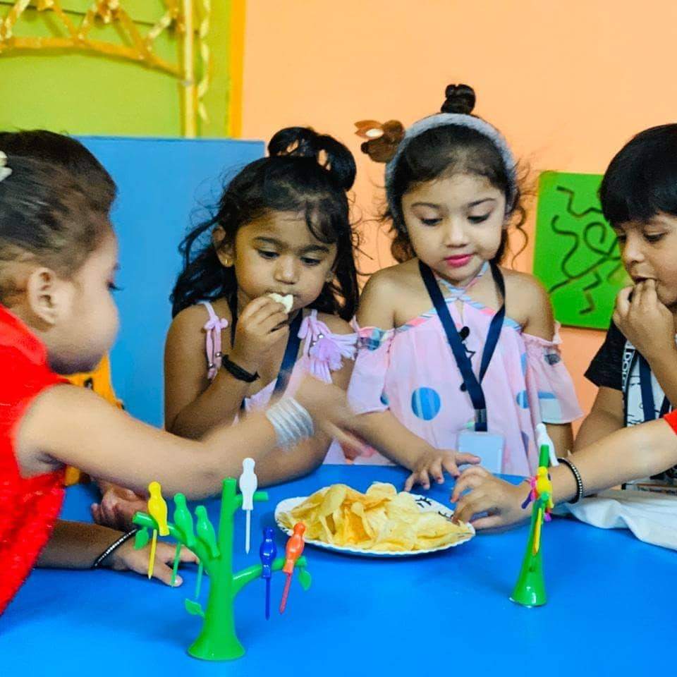 😋😋😋😋😋😋😋😋😋😋
Some glimpses of #NastaParty in Last year's Diwali Celebration at our Preschool... #LastYearMemories
#Diwali #DiwaliCelebration #FestivalFood #FestivalOfLights #tsmpreschool #Preschool