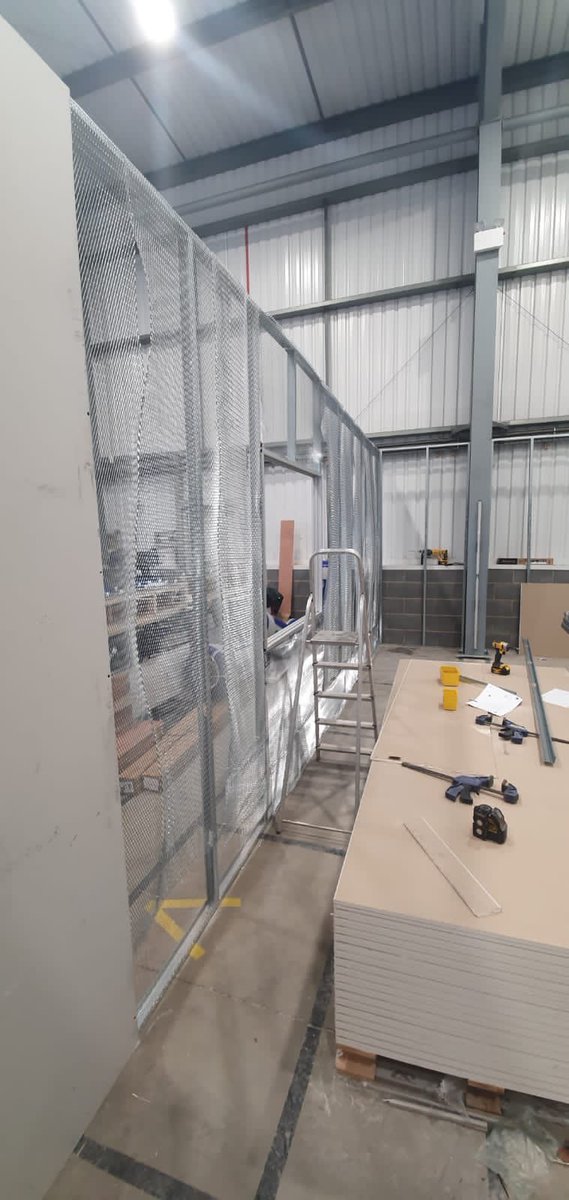 Arcadeoffice's tweet photo. New office supplied and install in Deeside.  #officedesign #OfficeSpace #deeside https://t.co/JGPLkr1aRZ