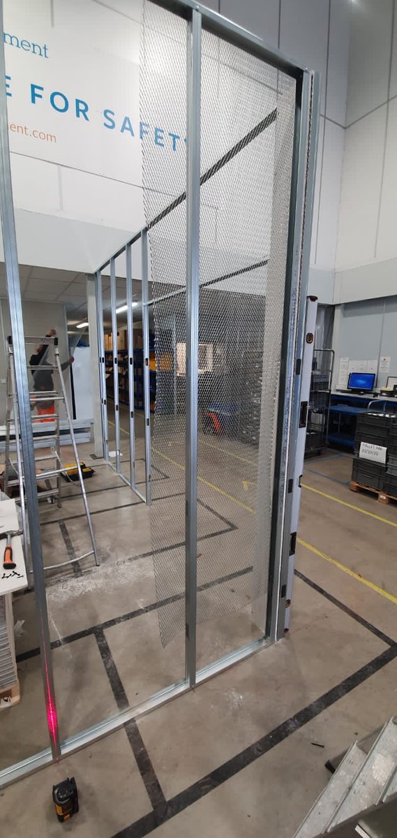 Arcadeoffice's tweet photo. New office supplied and install in Deeside.  #officedesign #OfficeSpace #deeside https://t.co/JGPLkr1aRZ