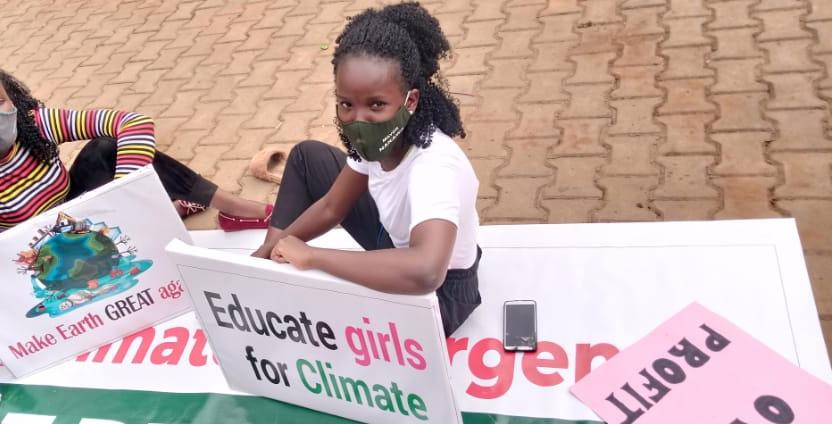 joanandclare1's tweet photo. #Educate girls for #climate.
The correlation between a country's female education levels and it's resilience to climate disasters is stronger in countries where girls have received at least 10 years of schooling in average.
#girlsforclimate
#schoolstrike4climate
@UNFCCC https://t.co/Fq6fwugmiy