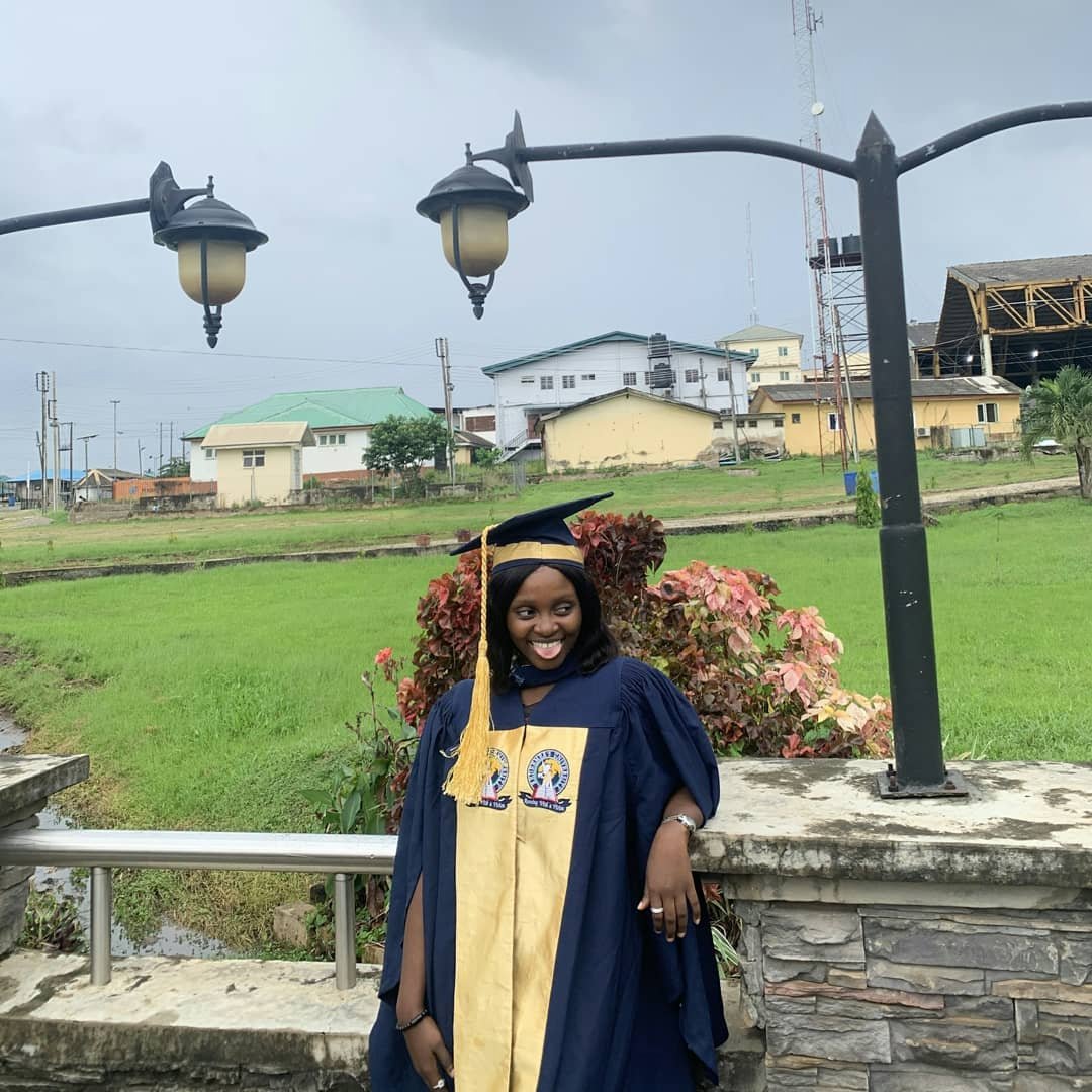 RedeemersUni's tweet photo. Congratulations Grace Ekundayo. 🍾🎉Thank you for gracefully co-anchoring our 12th convocation with @MrBellsz #RUNVirtualConvocation #DanielGeneration2020 https://t.co/BhDp6gtmdq