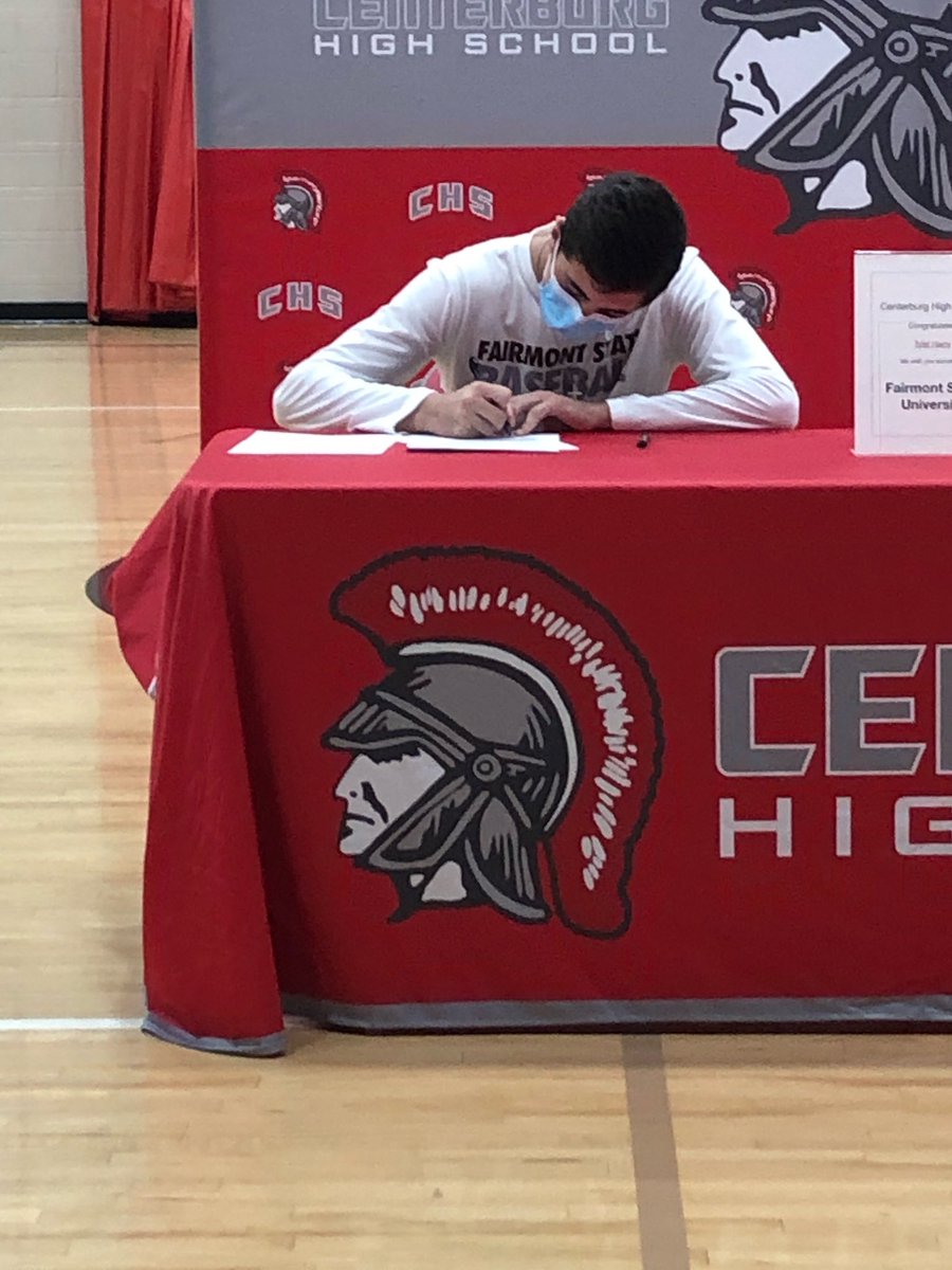 TylerHarry15's tweet photo. Signing day!! ⚾️ glad to become a Falcon @fsfalcons @FairmontState @CHS_Athletics1 @CHS_BASEBALL10 https://t.co/ChYNasU8Jr
